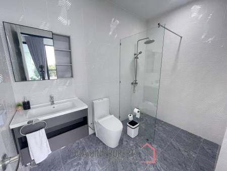 Cha Am: Pool villa with 4 bedrooms and 4 bathrooms and impressive views of the mountains