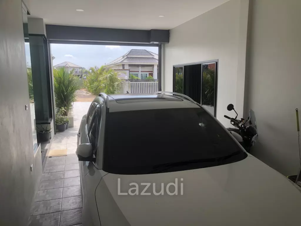 Cha Am: Pool villa with 4 bedrooms and 4 bathrooms and impressive views of the mountains