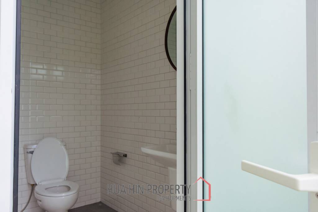 314 sqm modern pool villa in Thap Tai Hua Hin , ( Off-Plan )