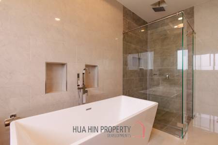 314 sqm modern pool villa in Thap Tai Hua Hin , ( Off-Plan )