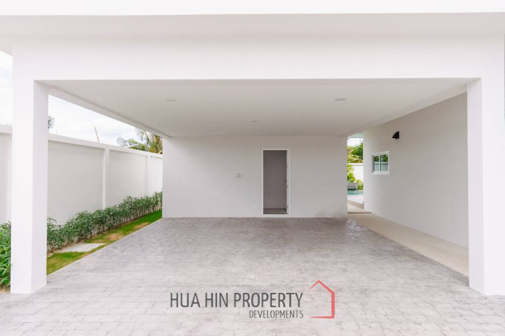 314 sqm modern pool villa in Thap Tai Hua Hin , ( Off-Plan )