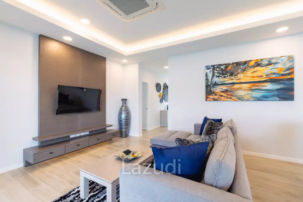 314 sqm modern pool villa in Thap Tai Hua Hin , ( Off-Plan )