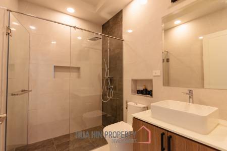 314 sqm modern pool villa in Thap Tai Hua Hin , ( Off-Plan )