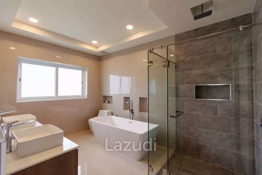 314 sqm modern pool villa in Thap Tai Hua Hin , ( Off-Plan )