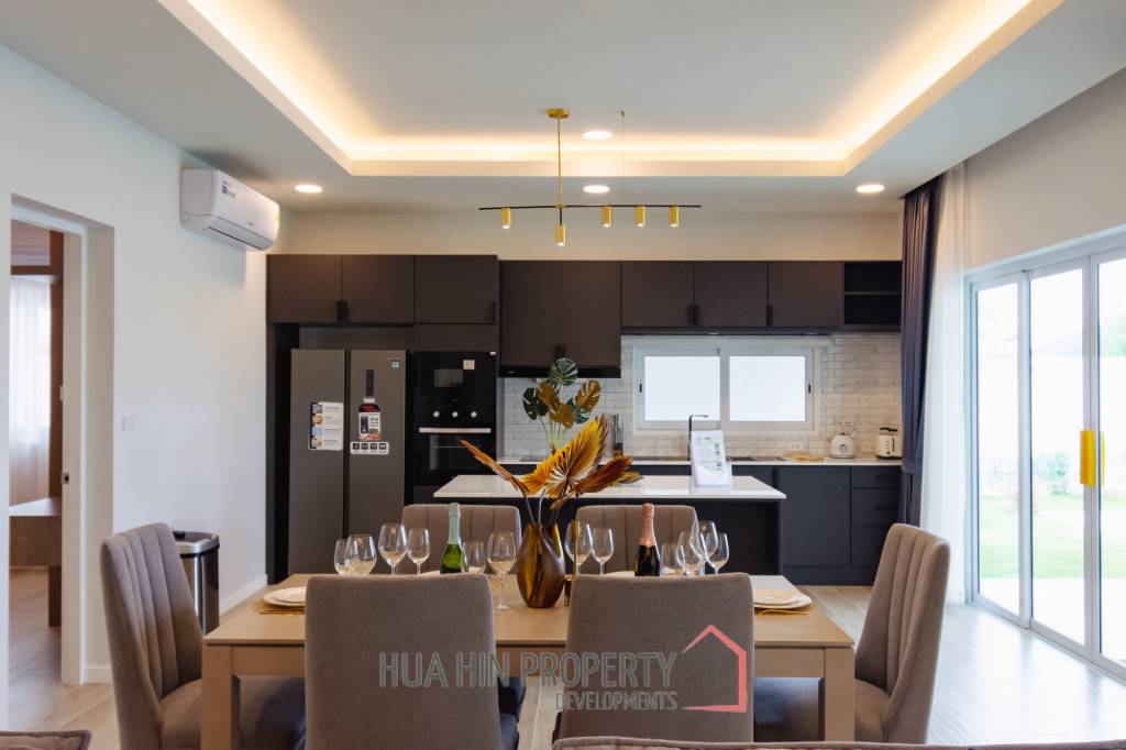 314 sqm modern pool villa in Thap Tai Hua Hin , ( Off-Plan )