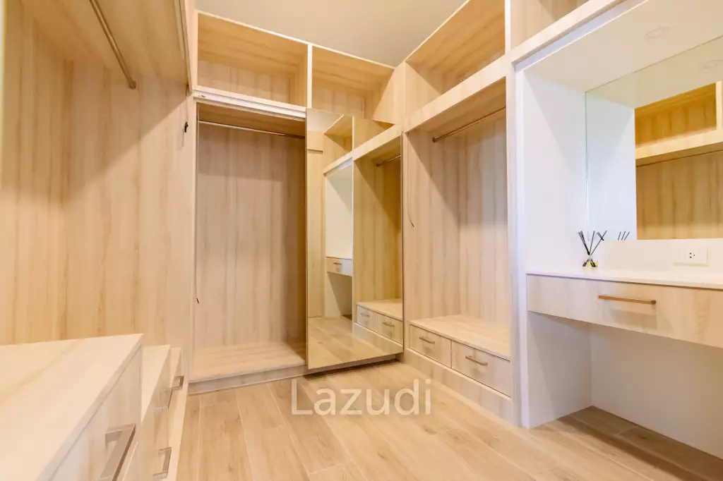 314 sqm modern pool villa in Thap Tai Hua Hin , ( Off-Plan )