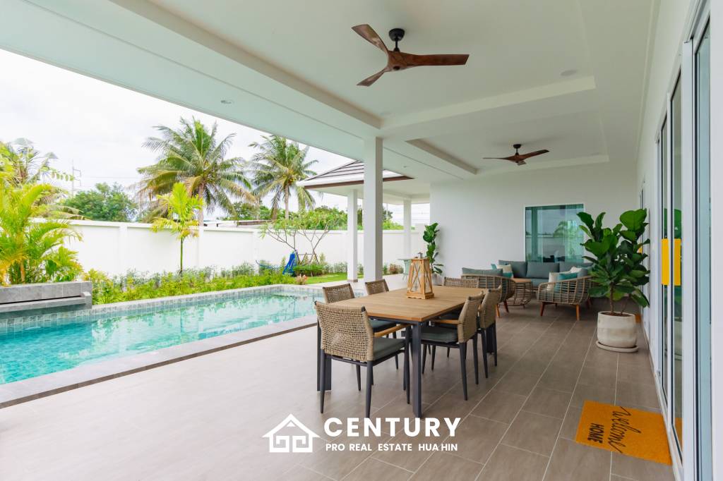 620 ตร.ม 3 เตียง 3 อาบน้ำ วิลล่า For ขาย