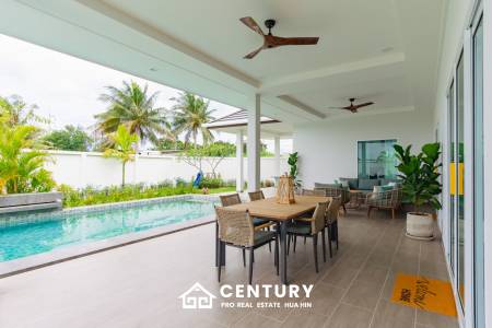 620 ตร.ม 3 เตียง 3 อาบน้ำ วิลล่า For ขาย