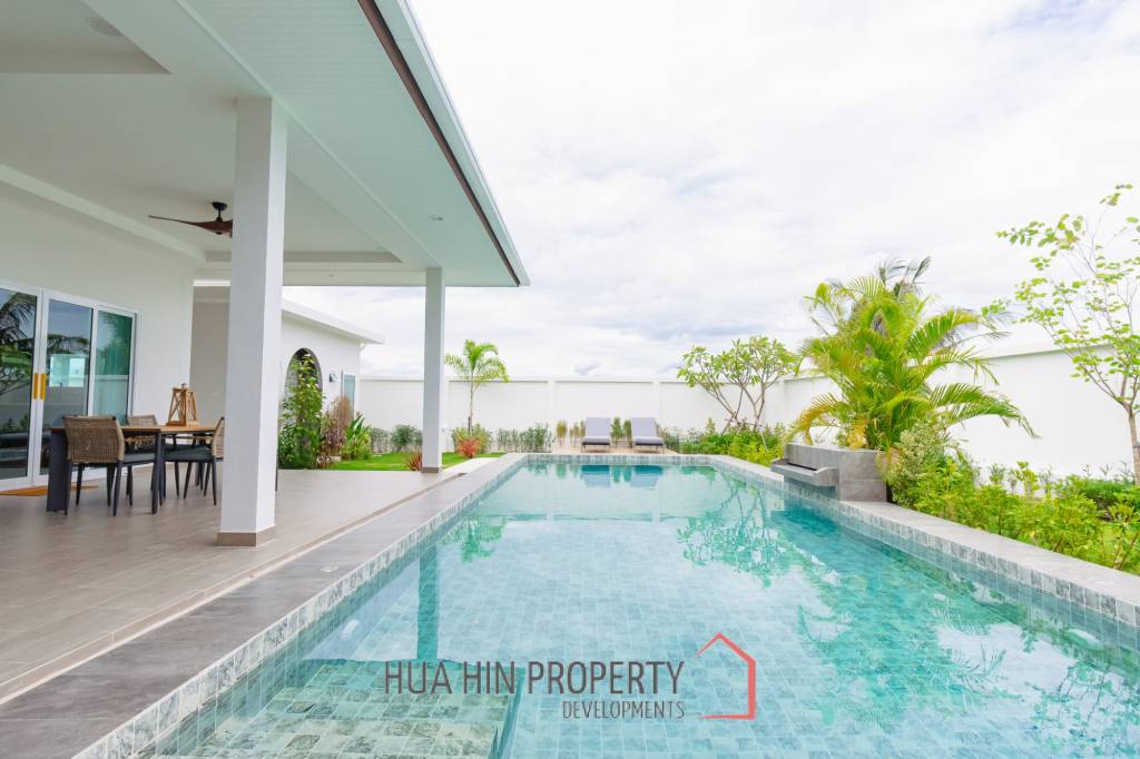 314 sqm modern pool villa in Thap Tai Hua Hin , ( Off-Plan )