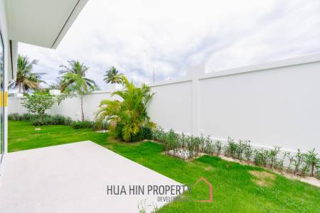314 sqm modern pool villa in Thap Tai Hua Hin , ( Off-Plan )