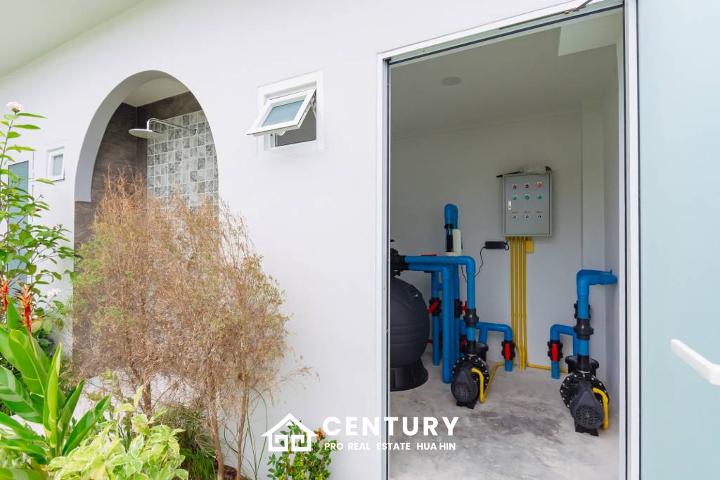 620 ตร.ม 3 เตียง 3 อาบน้ำ วิลล่า For ขาย