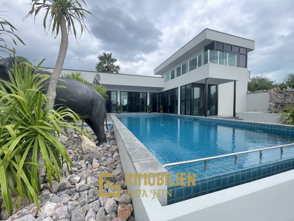 Cha Am: Pool villa with 4 bedrooms and 4 bathrooms and impressive views of the mountains