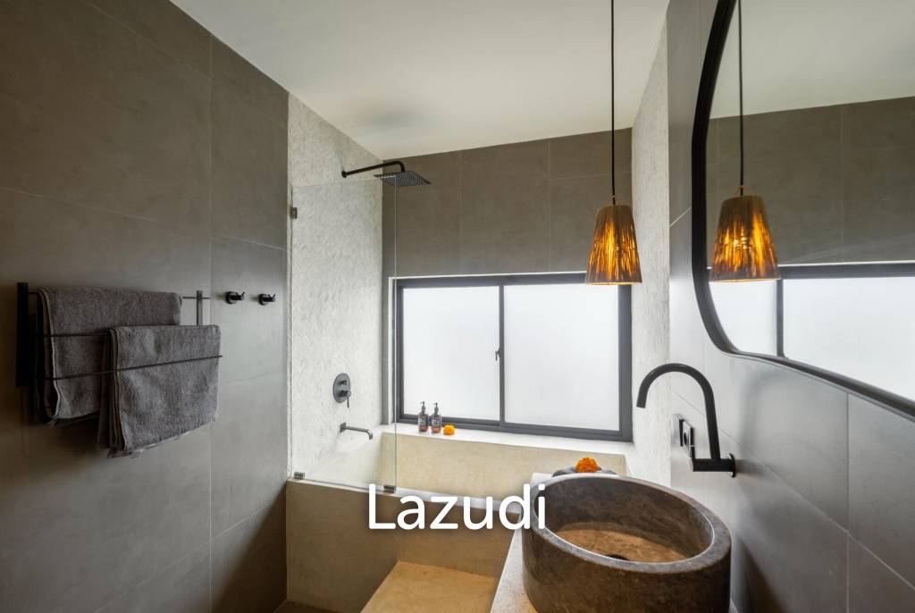 MODERN VILLA WITH OCEAN AND SUNSET VIEWS IN ULUWATU