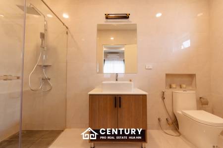 752 ตร.ม 3 เตียง 3 อาบน้ำ วิลล่า For ขาย