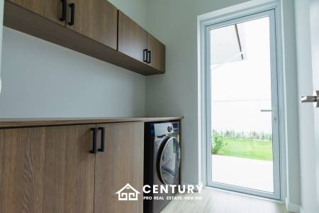 752 ตร.ม 3 เตียง 3 อาบน้ำ วิลล่า For ขาย