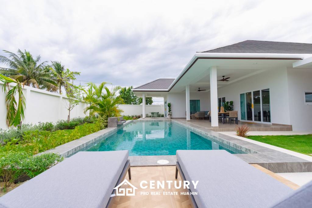 752 ตร.ม 3 เตียง 3 อาบน้ำ วิลล่า For ขาย