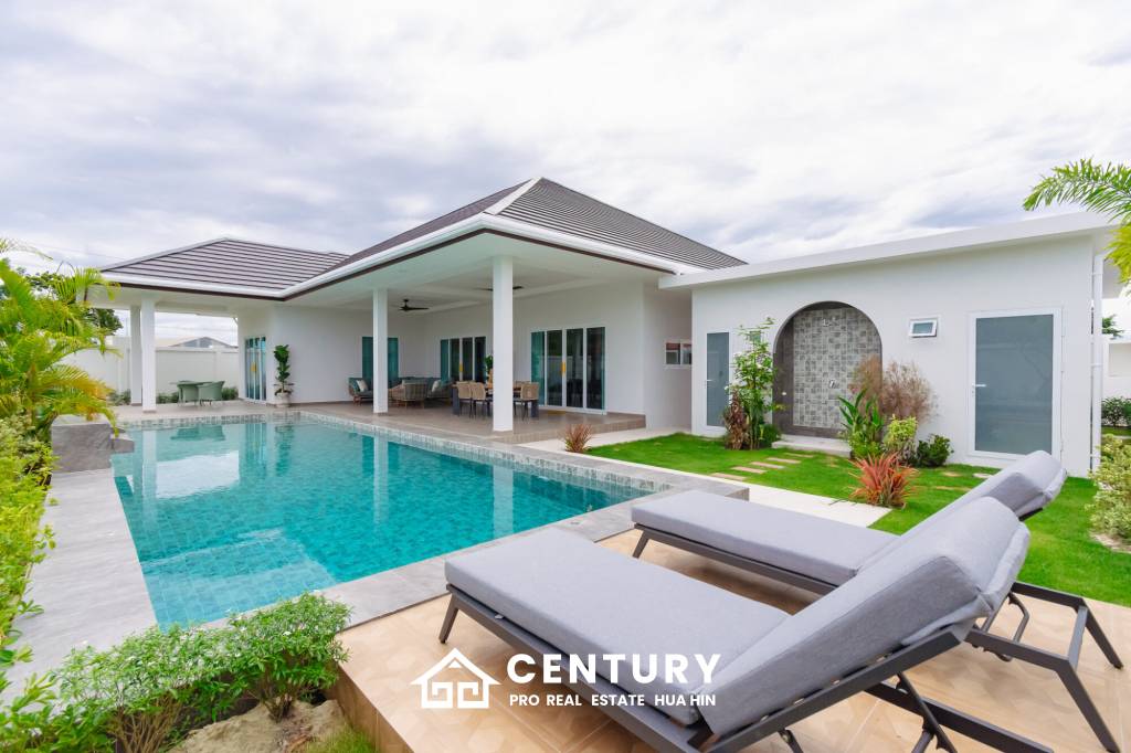 752 ตร.ม 3 เตียง 3 อาบน้ำ วิลล่า For ขาย