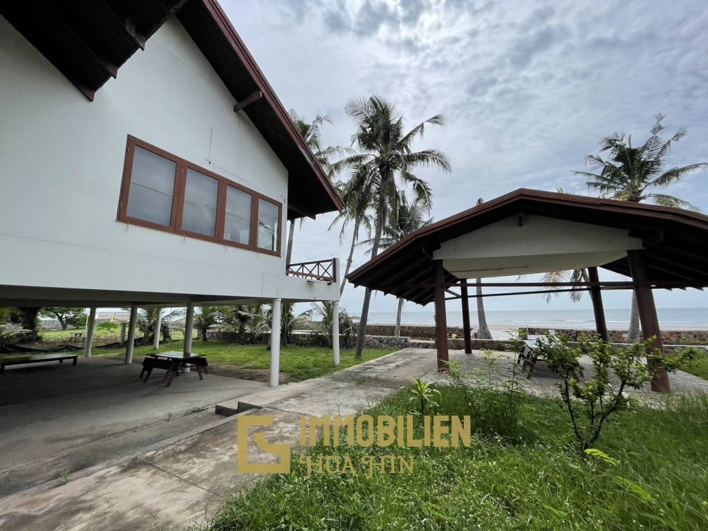 Magnifique 2-1-60 Rai Beach Front Land Plot in Hua Hin