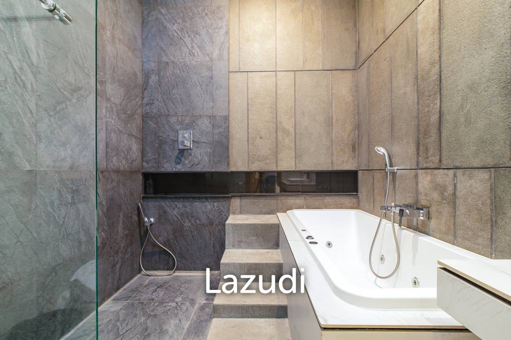 MAJESTIC UMALAS VILLA: A HARMONIOUS BLEND OF LUXURY AND TRANQUILITY