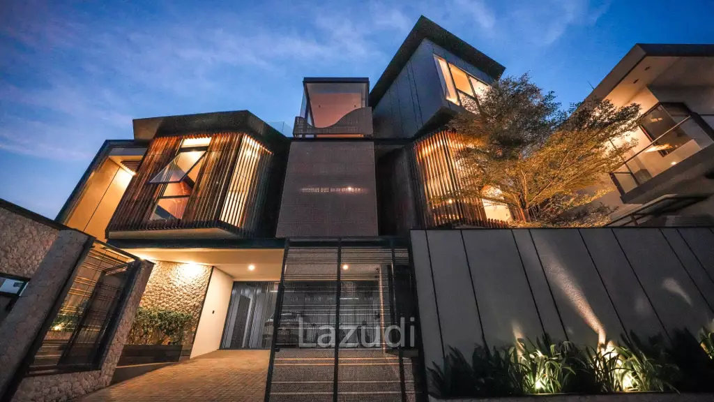 MAJESTIC UMALAS VILLA: A HARMONIOUS BLEND OF LUXURY AND TRANQUILITY