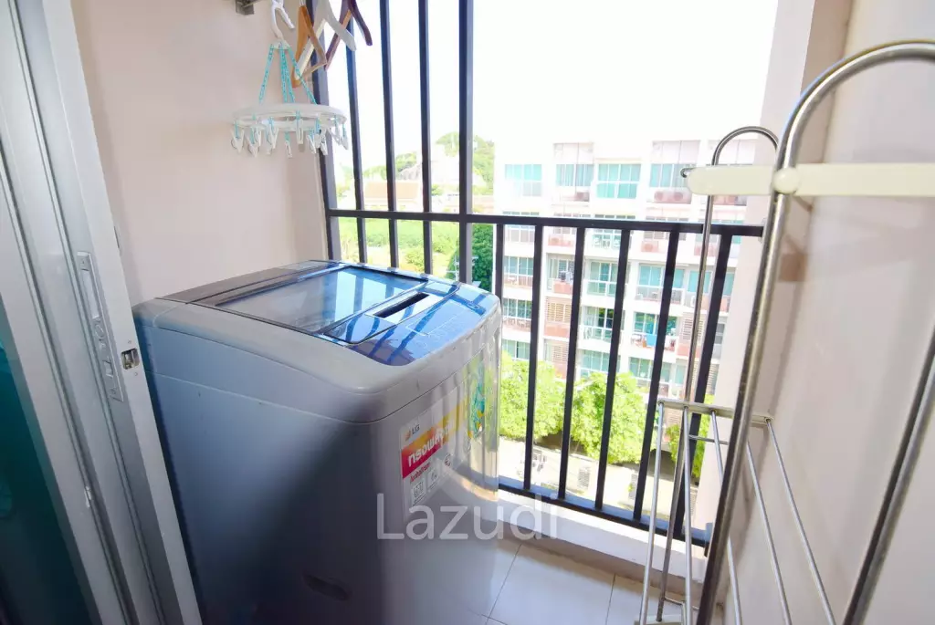 Baan Peang Ploen: 32 sqm studio condo on the 8th floor with breathtaking views