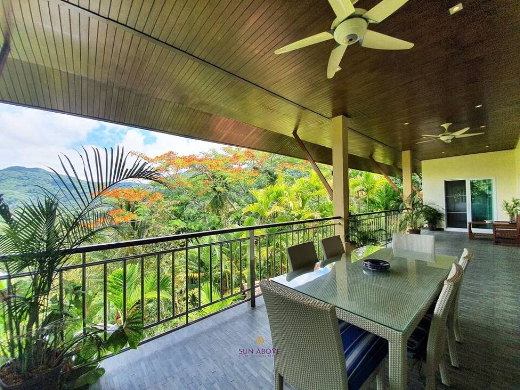 6-Bedroom Villa with Infinity Pool and Stunning Views for Rent on Kathu Hill