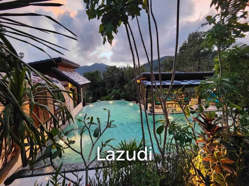 6-Bedroom Villa with Infinity Pool and Stunning Views for Rent on Kathu Hill