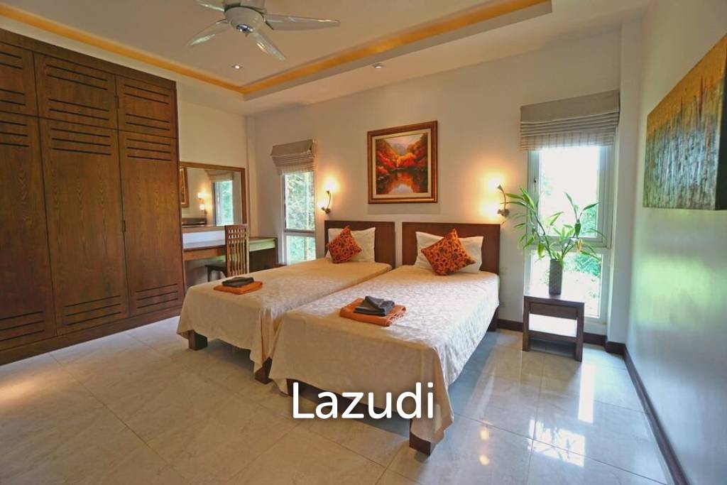 6-Bedroom Villa with Infinity Pool and Stunning Views for Rent on Kathu Hill