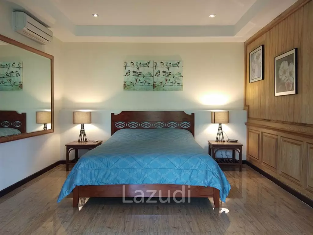 6-Bedroom Villa with Infinity Pool and Stunning Views for Rent on Kathu Hill