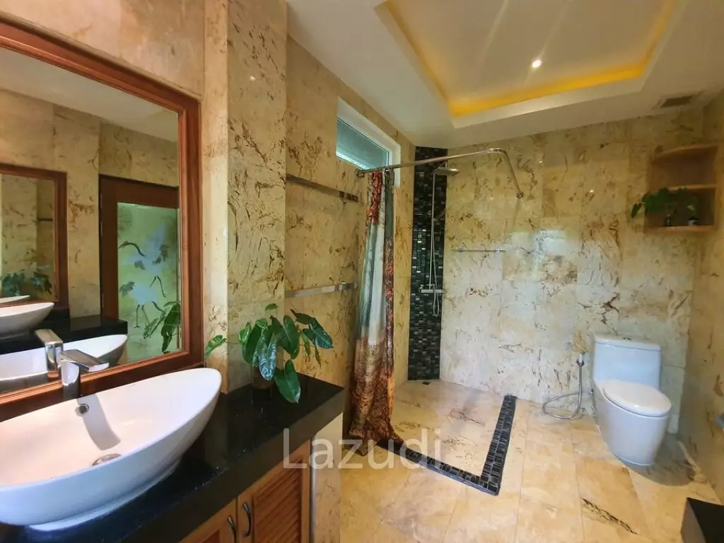 6-Bedroom Villa with Infinity Pool and Stunning Views for Rent on Kathu Hill