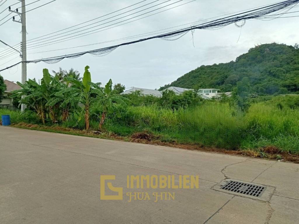 6 Rai Land Plot In Kao Takiab For Sale