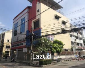 Premium Commercial Building for Sale and Rent in Sutthisan