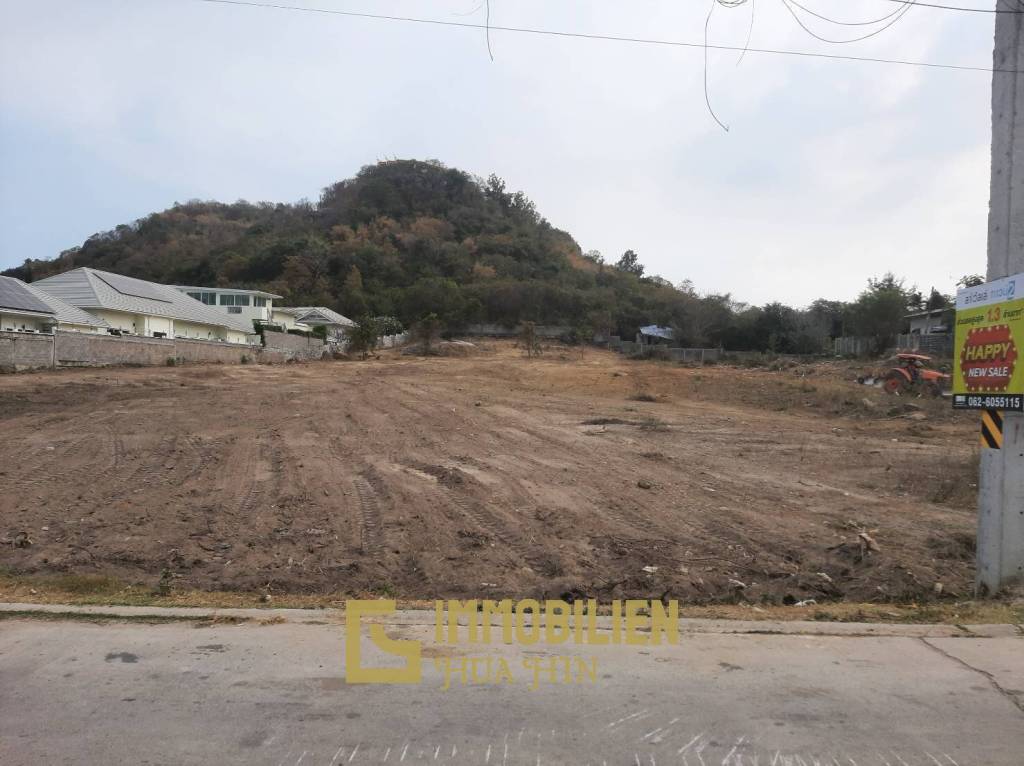 6 Rai Land Plot In Kao Takiab For Sale