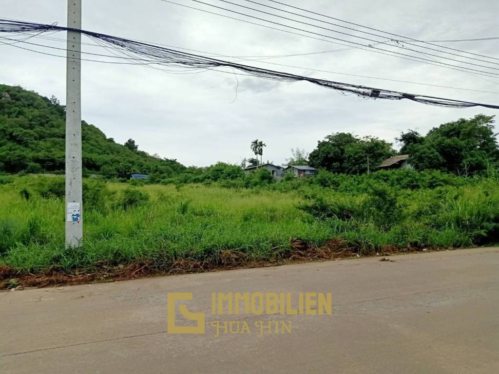 6 Rai Land Plot In Kao Takiab For Sale