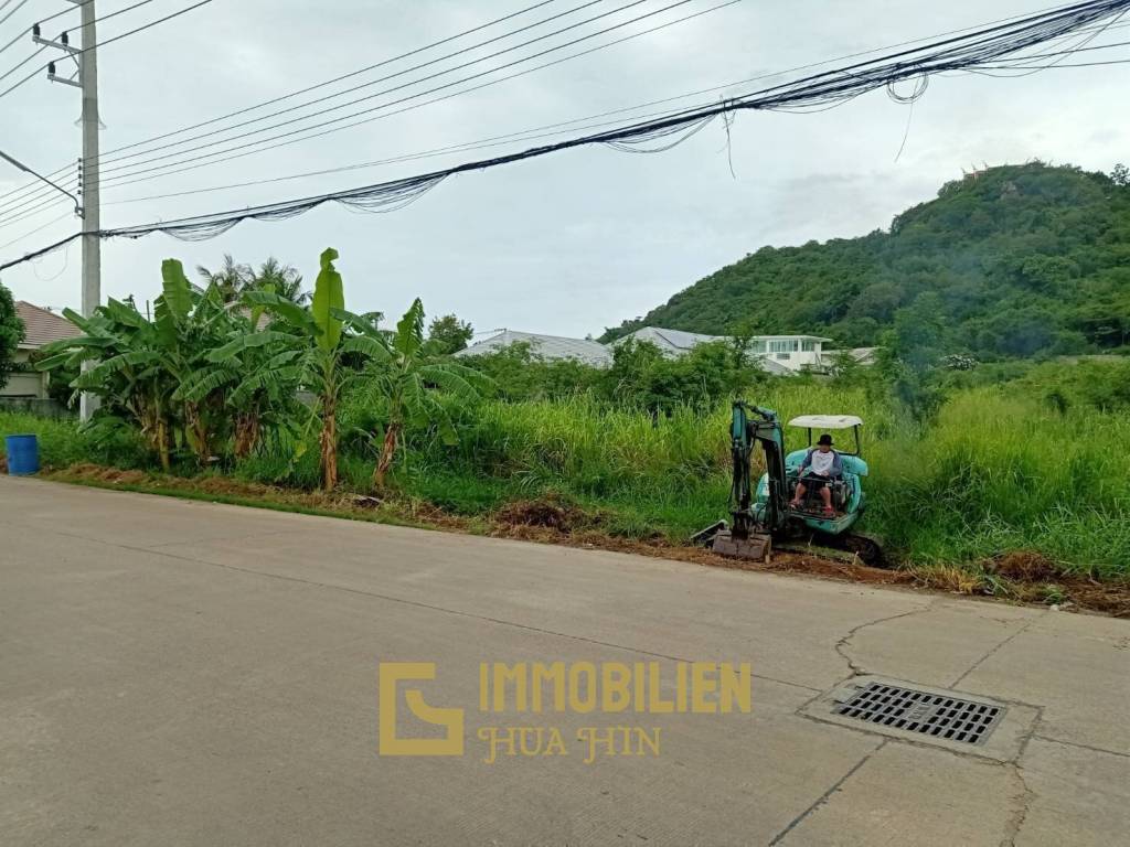 6 Rai Land Plot In Kao Takiab For Sale