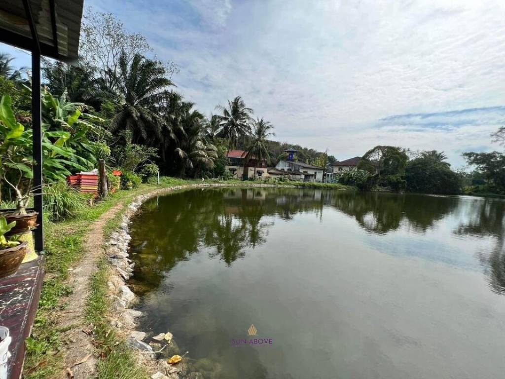 Spacious 5-Bedroom Lake House For Sale In Muang Phuket