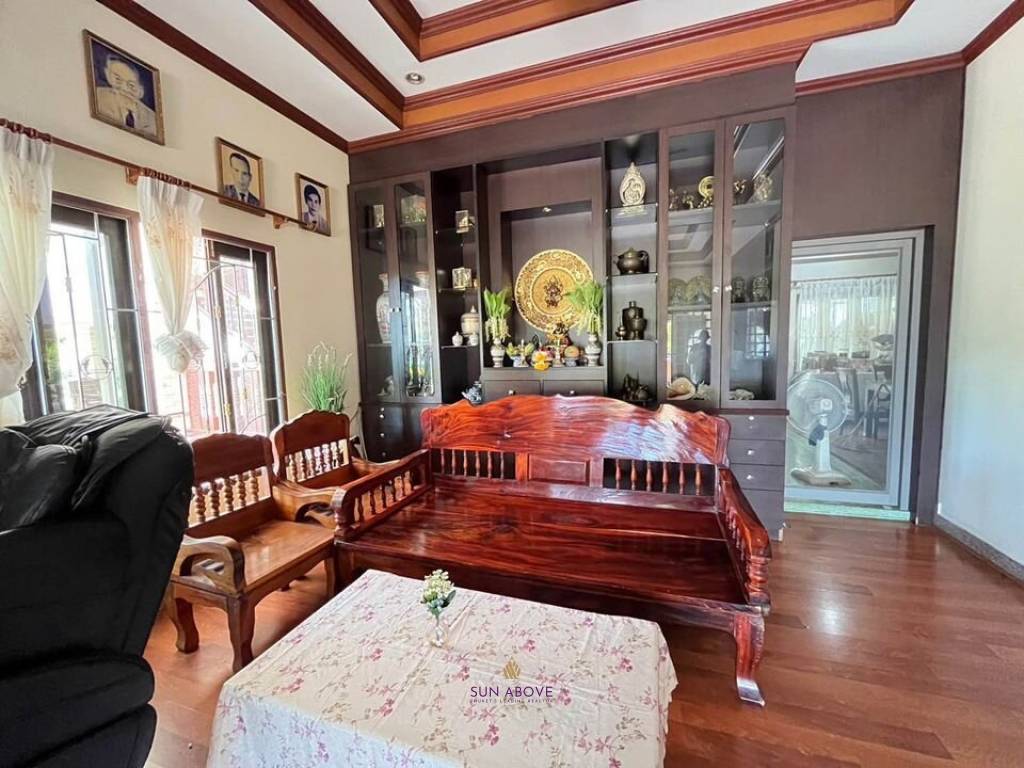 Spacious 5-Bedroom Lake House For Sale In Muang Phuket