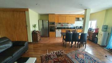 5 Beds 5 Baths 300 SQ.M. 3-Storey Townhouse in Jomtien