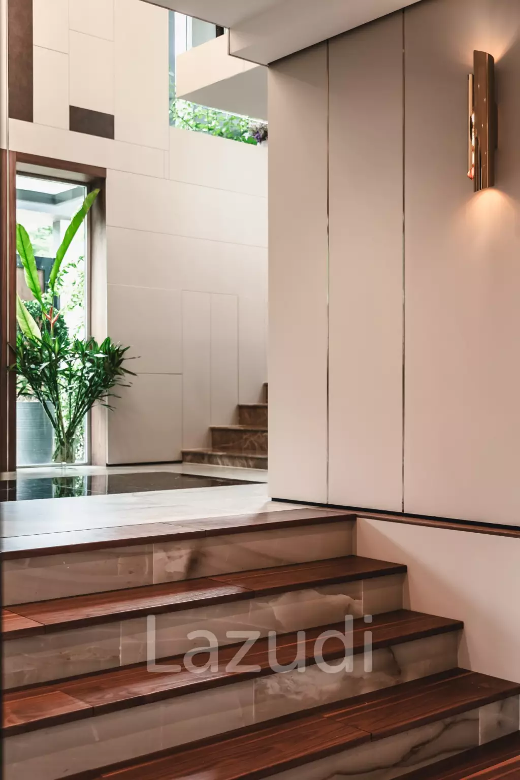 Luxurious Five-Bedroom Villa in Rawai: Modern Elegance with High-Tech Amenities and Privacy