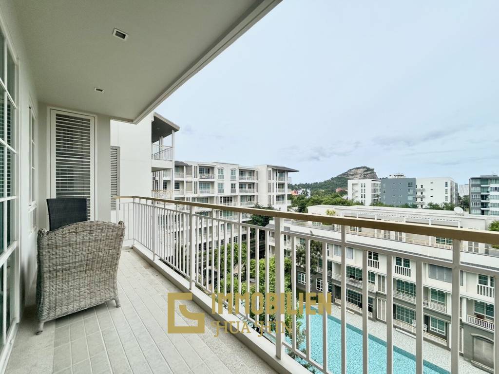 Autumn: 2 Bedroom Condo With Sea View