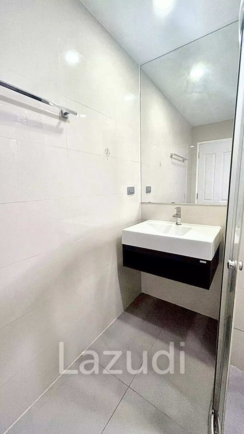 1 Bedroom 1 Bathroom 25 SQ.M The Sky Sukhumvit