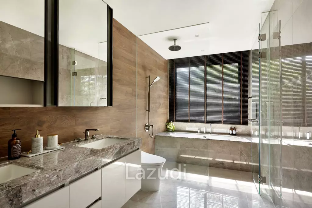 4 Bed 4 Bath 390.75 SQ.M Lake Legend Bangna - Suvarnabhumi