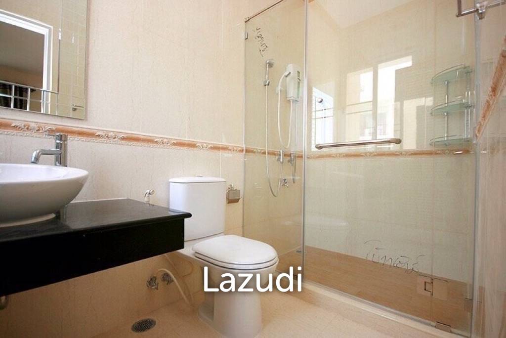 200 Kvm 2 Seng 3 Bad Rekkehus for Salg