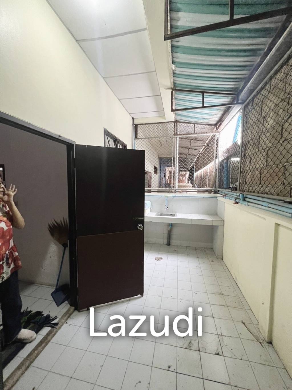 140 Sqm 2 Bed 2 Bath Townhouse For Sale