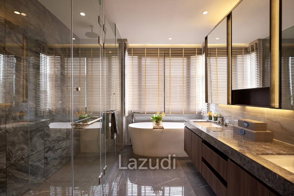 4 Bed 4 Bath 563 SQ.M Lake Legend Bangna - Suvarnabhumi