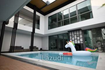 6 Bedroom for Sale