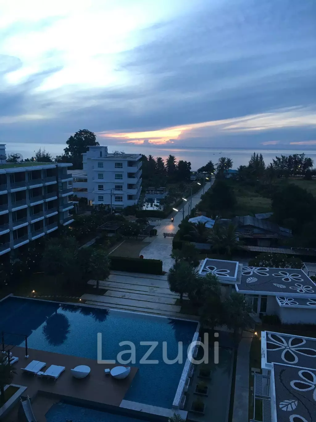 Sam Roi Yot: 2 Bedroom Condo with Sea-View!