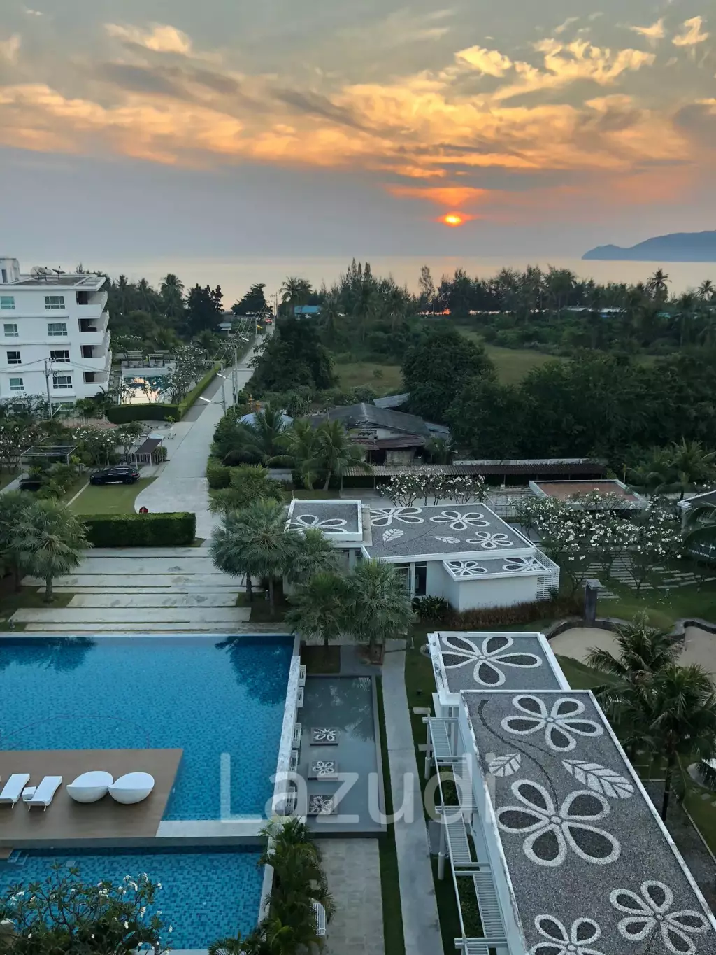 Sam Roi Yot: 2 Bedroom Condo with Sea-View!