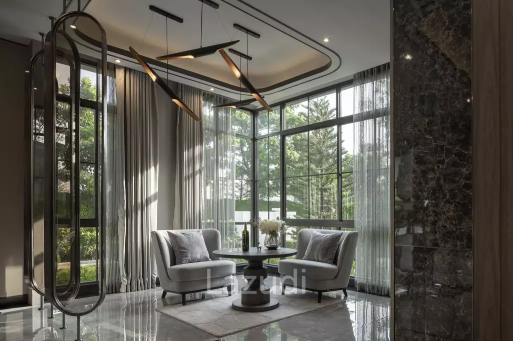 4 Bed 5 Bath 346 SQ.M Lake Legend Chaengwatthana