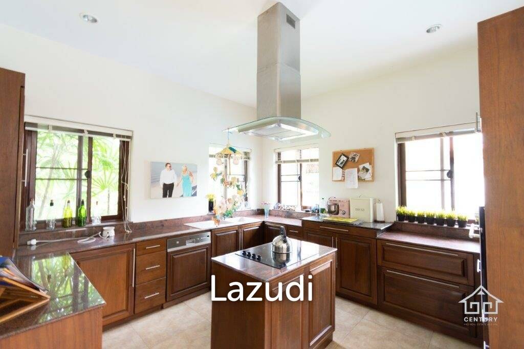 2,044 Sqm 4 Bed 4 Bath Villa For Sale